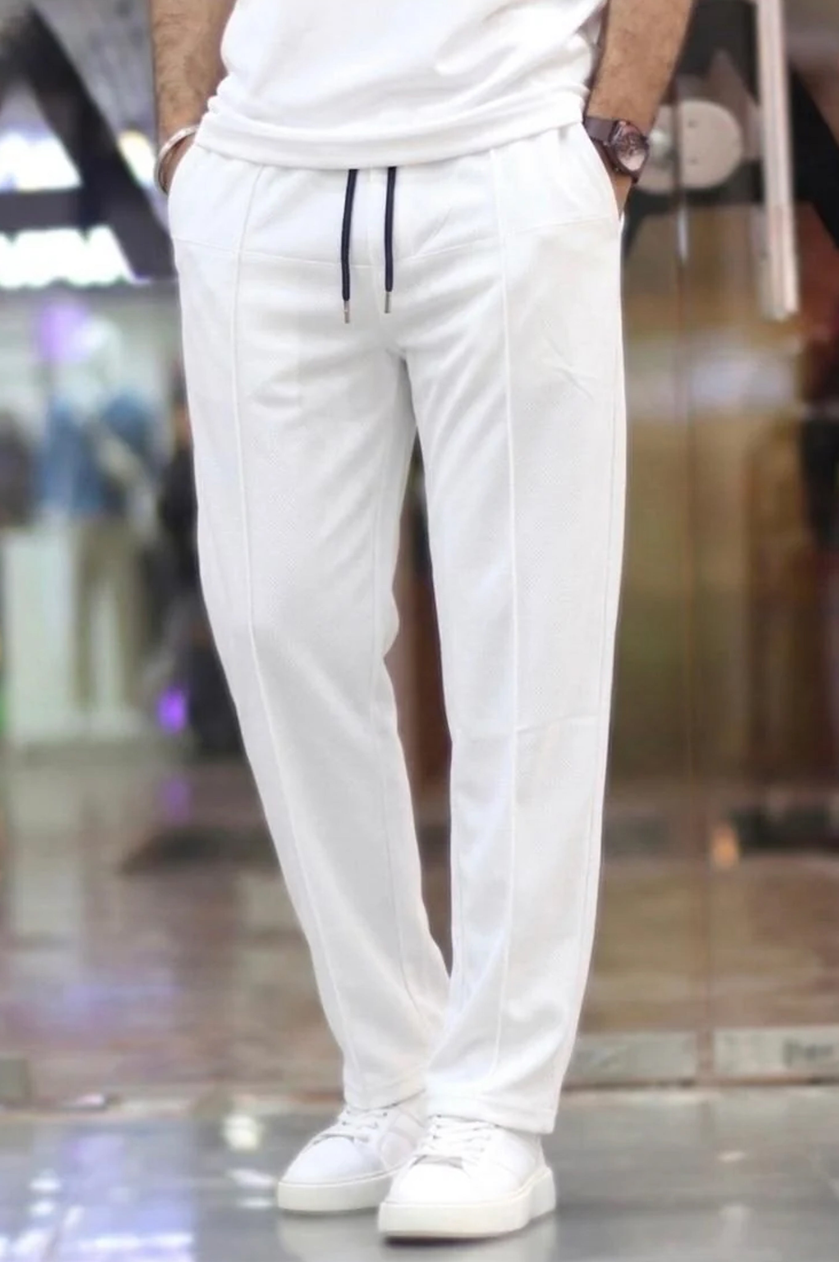 Straight Lining Trouser